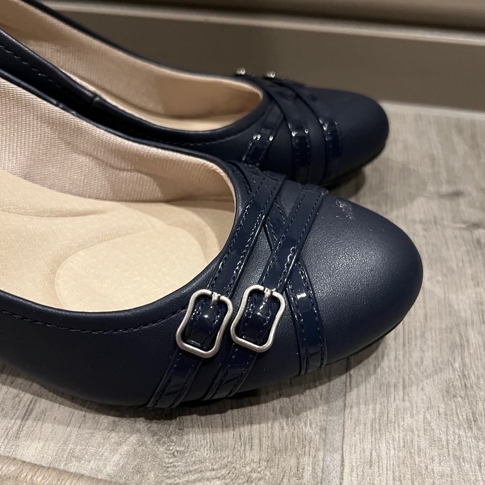 Life Stride Memory Foam Velocity Flex Navy Pumps … - image 2